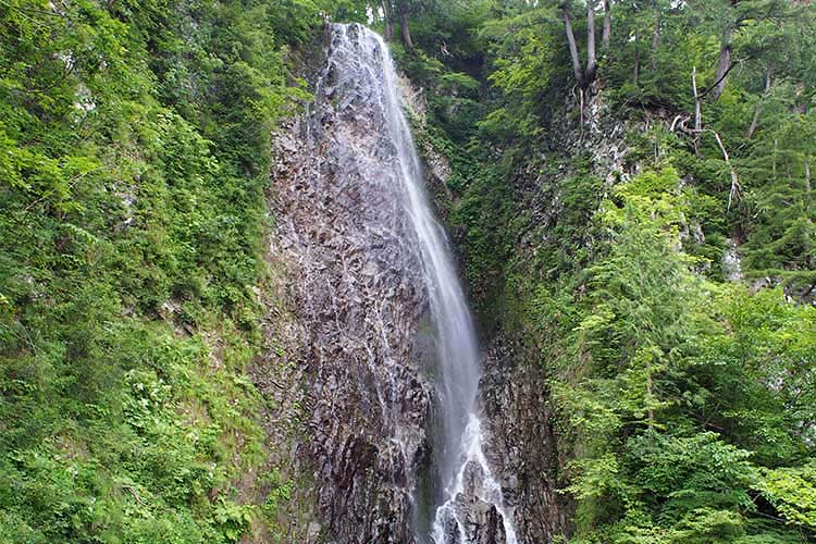 夜明島渓谷　茶釜の滝
